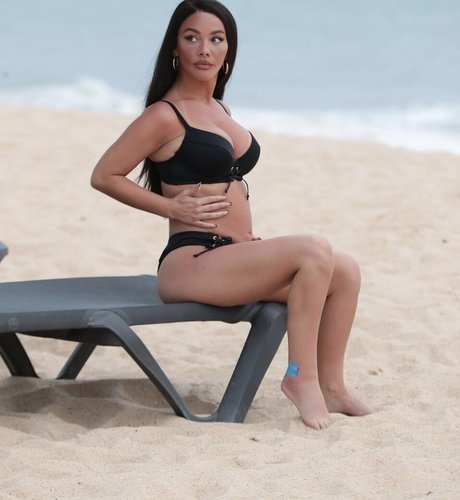 Chelsee Healey 裸の女優 画像