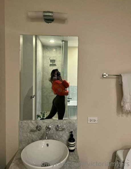 Victoria Lynn Myers ポルノスター 無料 写真