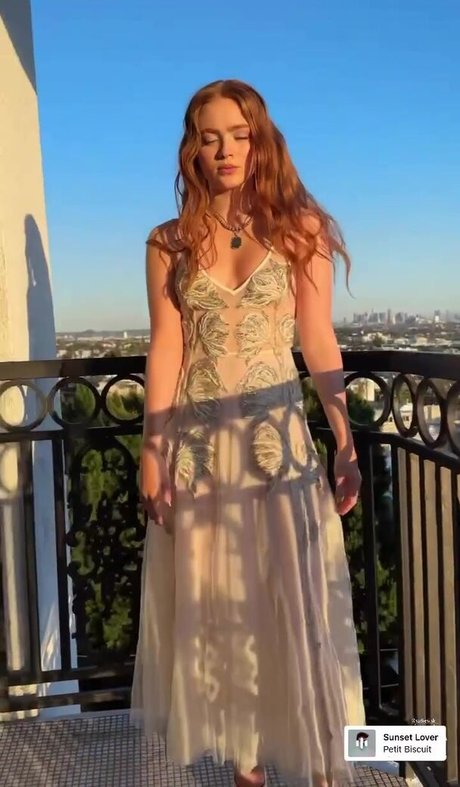 Sadie Sink 高品質のポルノスター アーカイブ