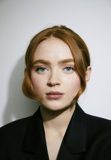 Sadie Sink 無料のポルノスター 写真