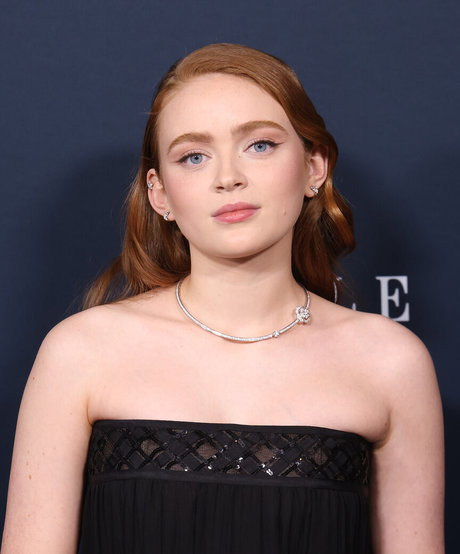 Sadie Sink ポルノスター ギャラリー