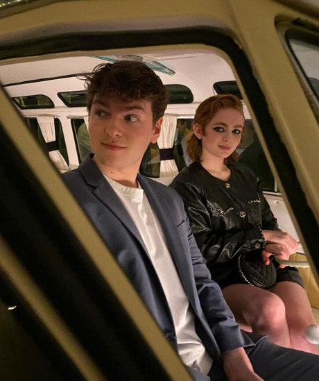 Sadie Sink アダルトモデル 写真