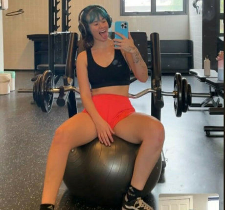 Julia K Barni スター 裸 写真