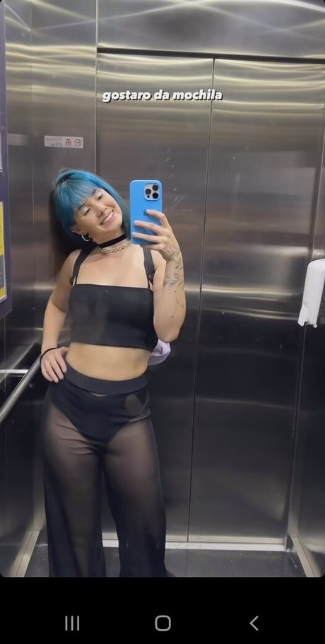 Julia K Barni ポルノスター 画像