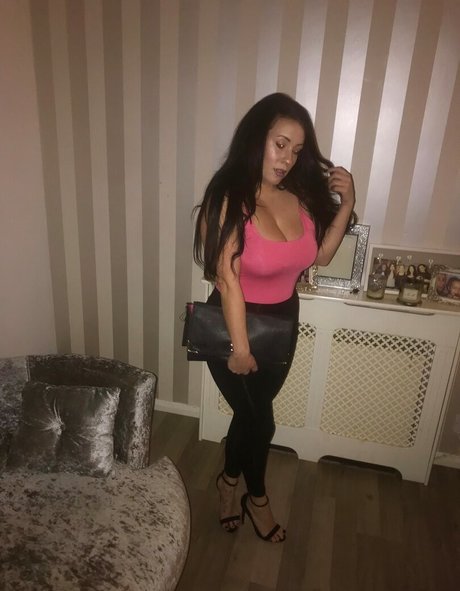 Kelly Louise Sheridan ポルノスター 独占 写真