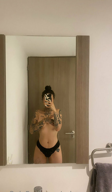 a lexa sabina ポルノモデル 写真