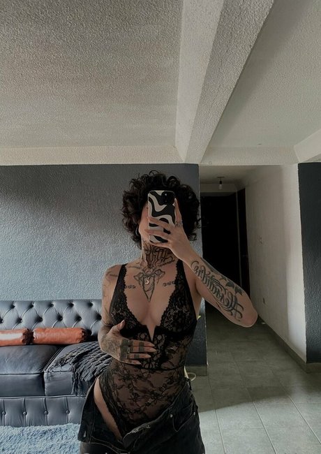 a lexa sabina スター ヌード 画像