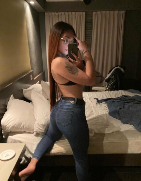 ornellaalvarez エロティック女優 画像