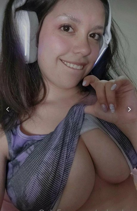 ValeRukyy ポルノ女優 画像