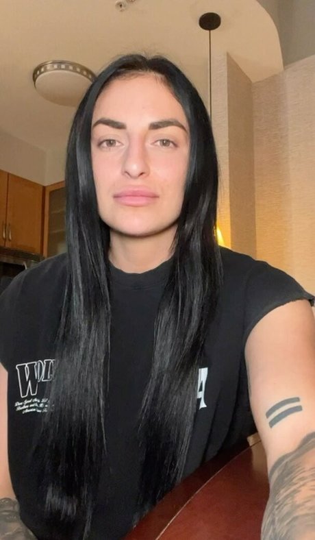 Sonya Deville アダルト女優 写真