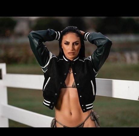 Sonya Deville セクシーなスター ギャラリー