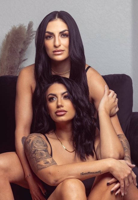 Sonya Deville トップスター 写真