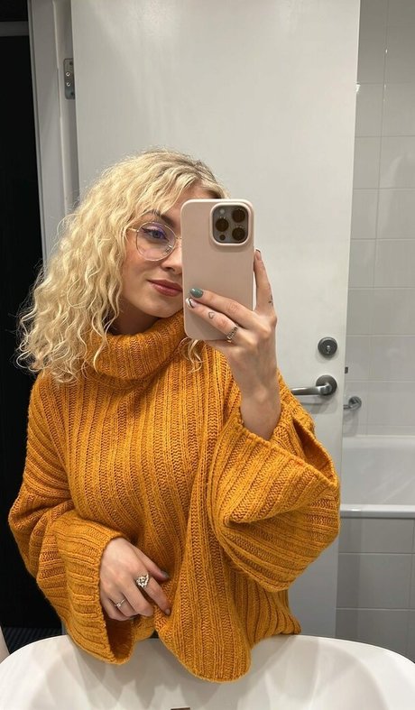 Mimi Lintrup top profile image