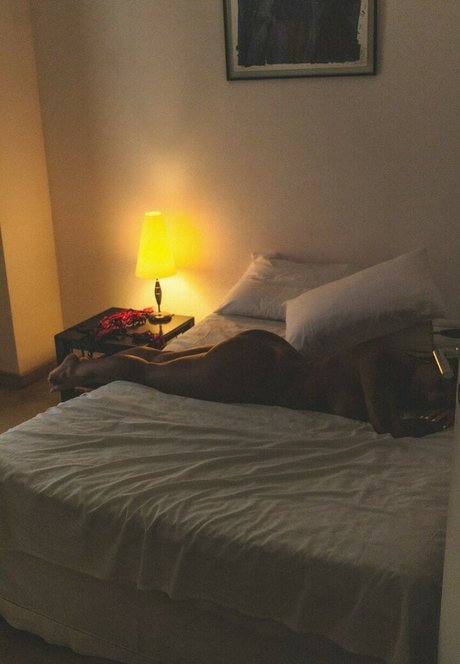 Julia Bhering ポルノスター ホット 写真