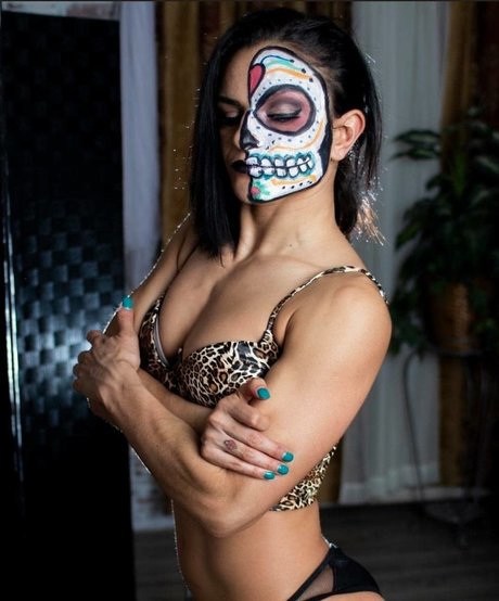 Thunder Rosa 美しいスター 写真