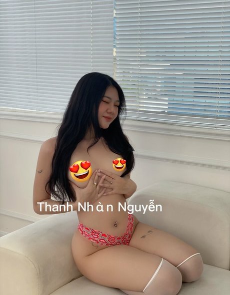 Thanh Nhen ホットなポルノスター 写真