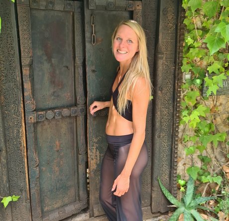 Alexandra Wennmacher ポルノスター セックス 写真