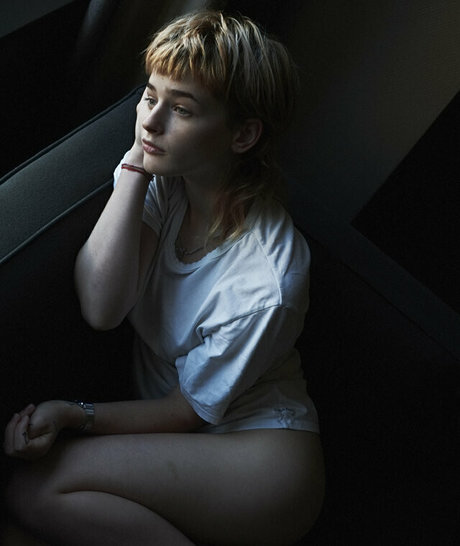 Esther Rose McGregor 美しいスター 写真