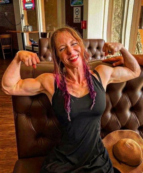 Wendy Lov 裸の女優 写真