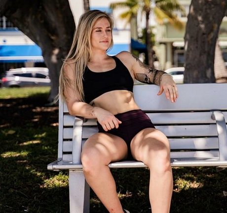 Josie Hamming エロティックなスター アーカイブ