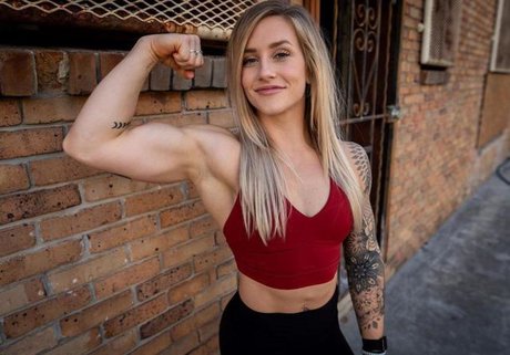 Josie Hamming ポルノモデル ギャラリー