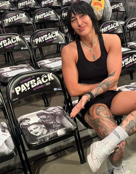 Rhea Ripley 最高のモデル 写真