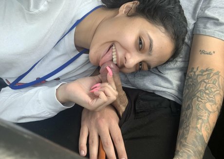 msserenasantos ポルノ女優 画像