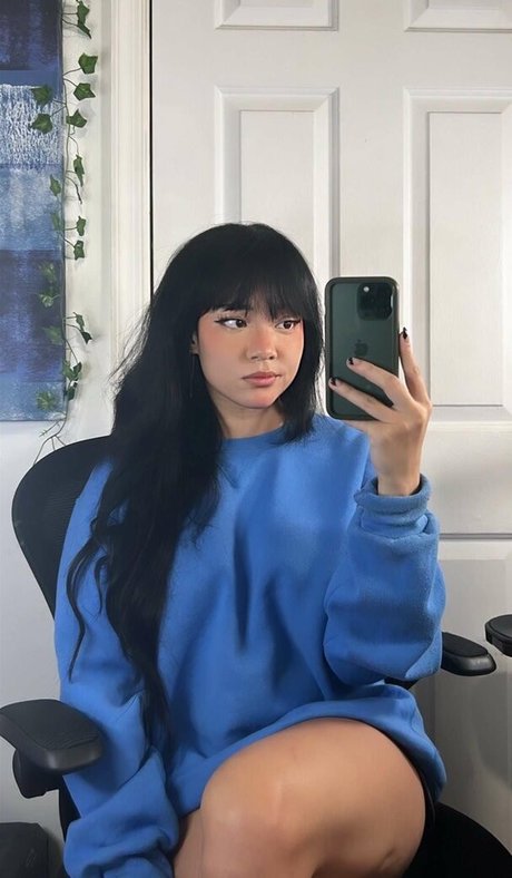 Cinnabrit 素敵なポルノスター 写真