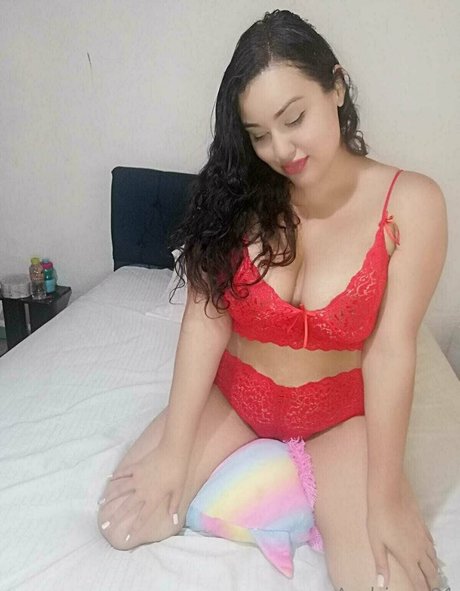 アジア人のおっぱいオンリーファンズ ヌード 写真