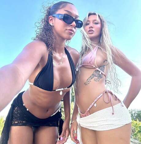 Kiwi Stunner Tasmyn Rose ポルノスター アーカイブ