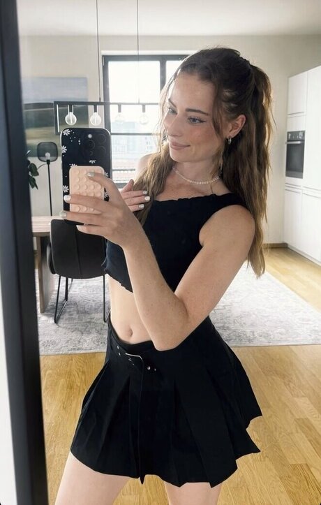 Anica Zimmermann ホットなモデル ギャラリー