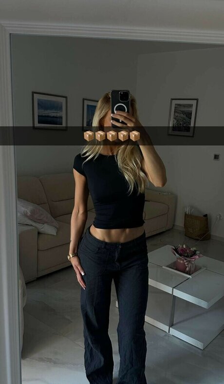 タイトなティーンの猫OnlyFans アートxxx 写真