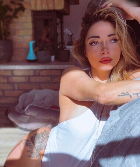 ゲイ男性オンリーファンズ セクシーヌード 写真