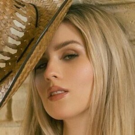 Debanhy Ariadne 可愛い女優 写真