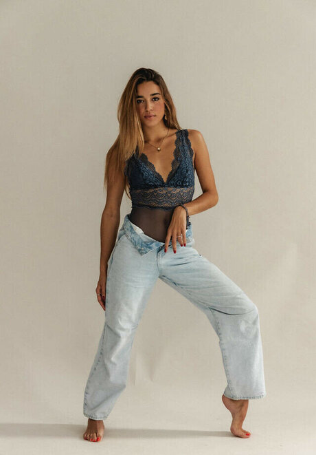 Carolina Luz セクシーモデル 画像