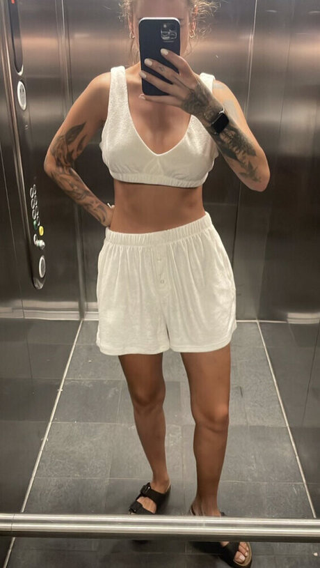 Liza Waschke 完璧なポルノスター 画像