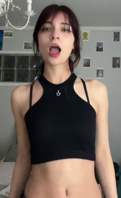 Anto a a ポルノ女優 写真