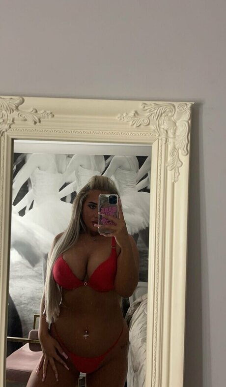 Bigboobzbarbie 素敵なスター 写真