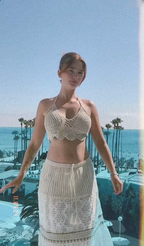 Julia Schulze ポルノスター トップ 画像