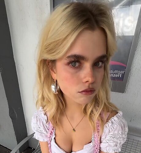Theresa vth セクシーなスター ギャラリー