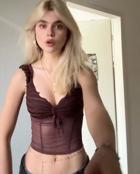 Theresa vth 無料女優 写真