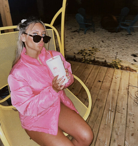 Blakely Ricketts ヌードモデル 写真