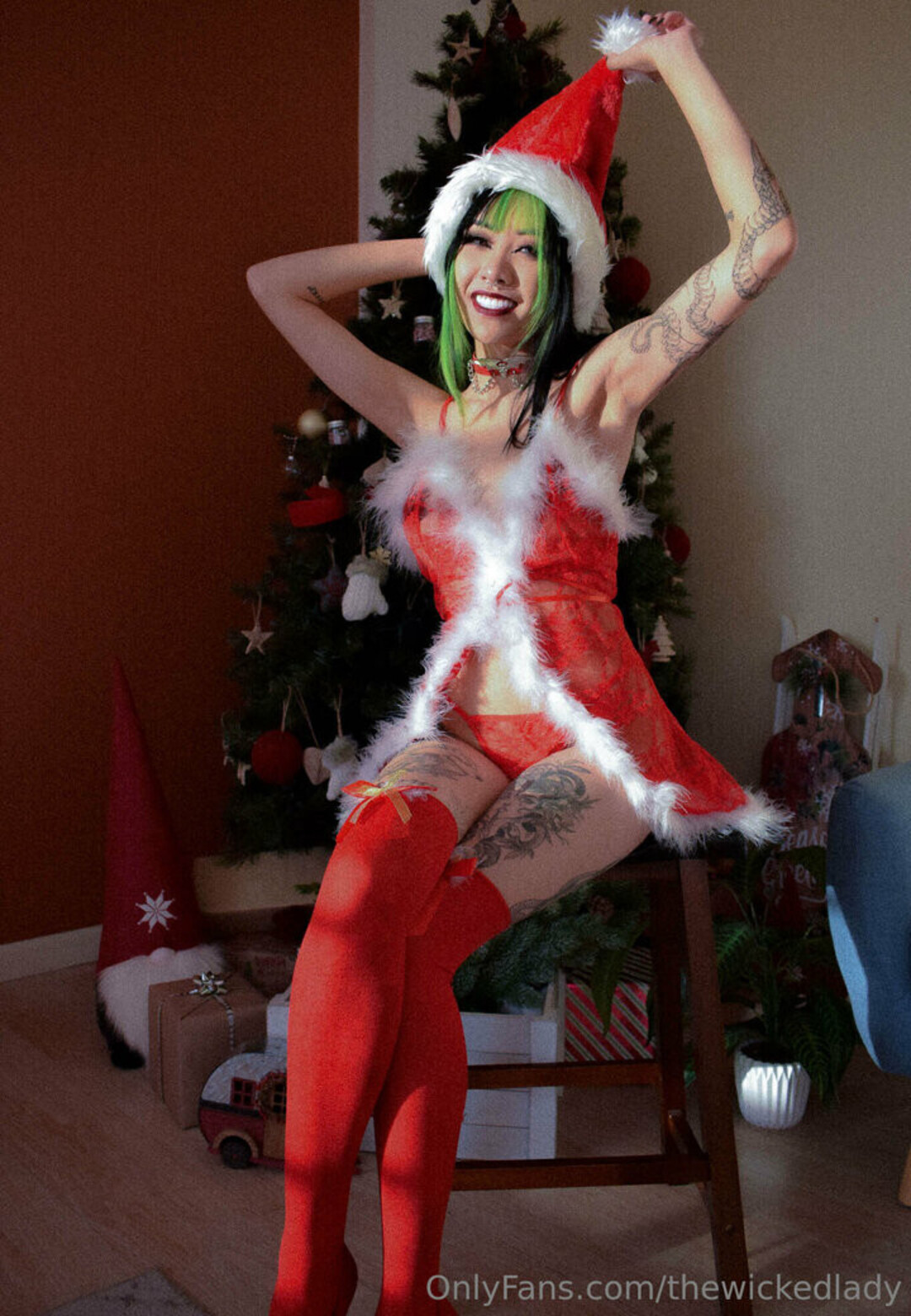 張りのあるおっぱいオンリーファンズ ポルノ 画像