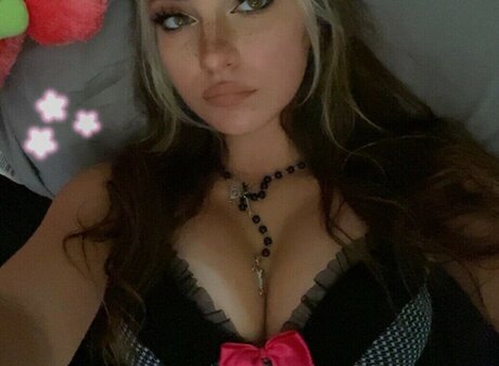 Pixispit ポルノ女優 写真