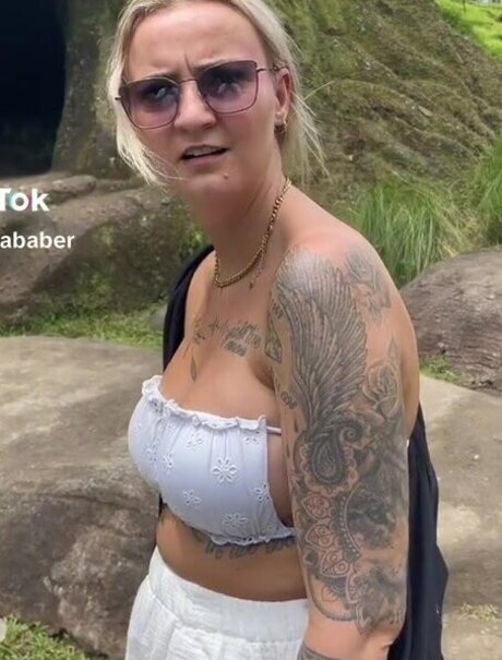 Laberrhababer Sarah セックス女優 写真