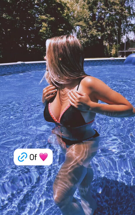 blondexbb bryanamae エロティックモデル 写真
