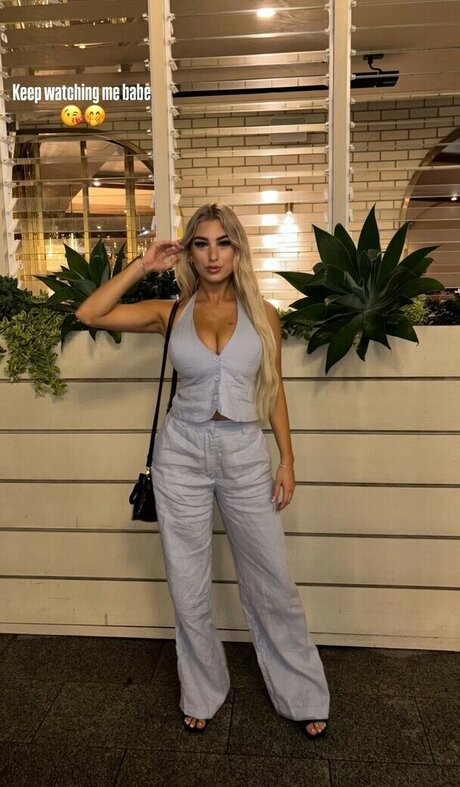 Jadejacobs セクシーなポルノスター 写真
