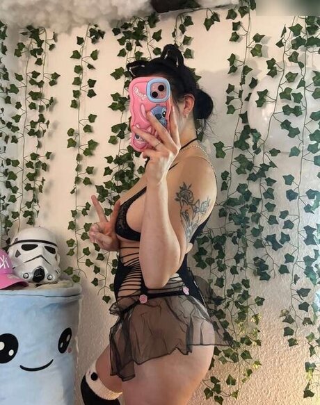 luciaaleyy ポルノスター 裸 写真