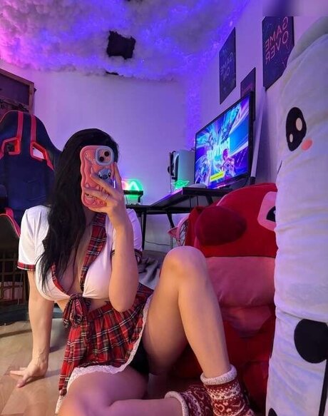 luciaaleyy セクシーモデル 写真