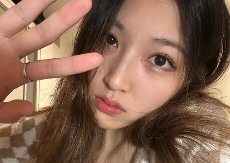 baitu asmr ポルノモデル 写真